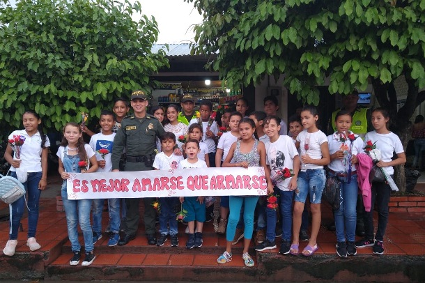 Lideramos-con-los-niños-plan-desarme-en-San-Martín-Cesar