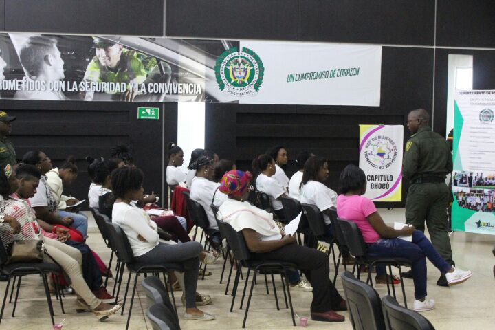 30-lideresas-del-Chocó-se-suman-a-la-educación-y-prevención-ciudadana