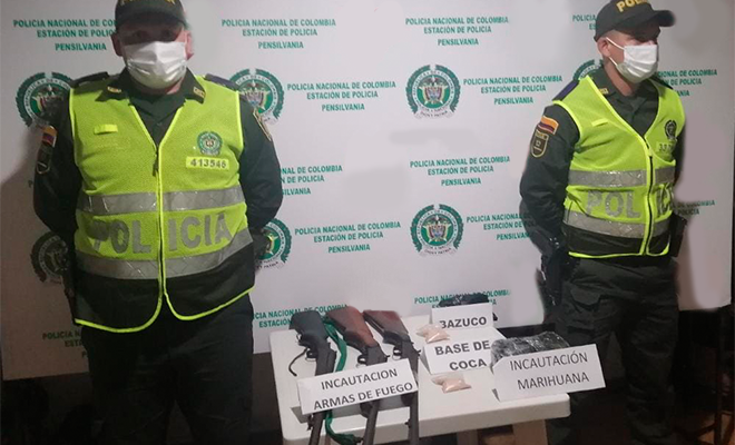 Dejaron abandonadas las escopetas y el estupefaciente