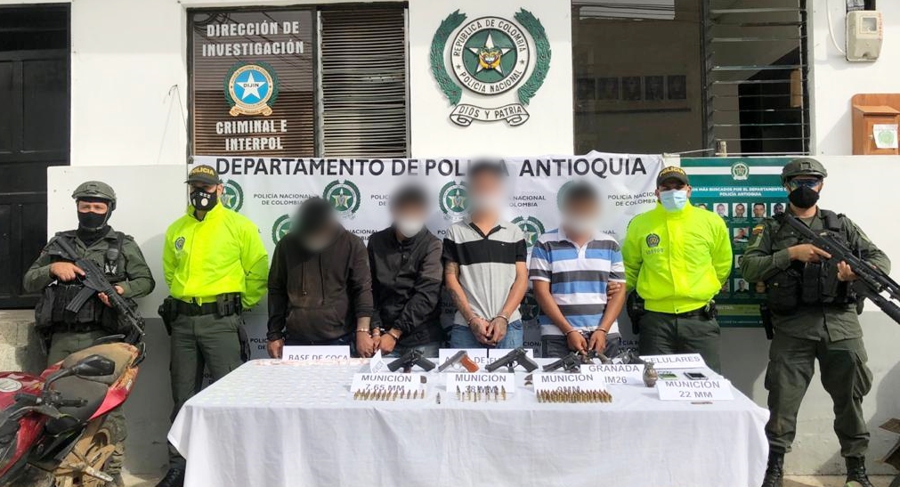 mediante actividades de diligencias de registro y allanamiento