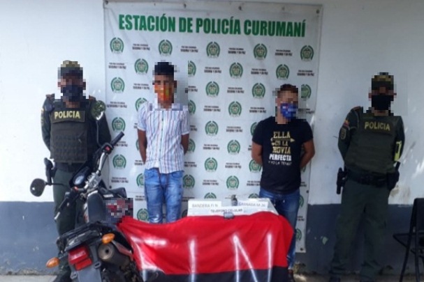 Los-capturamos-con-granada-fragmentación-portando-bandera-alusiva-al-ELN