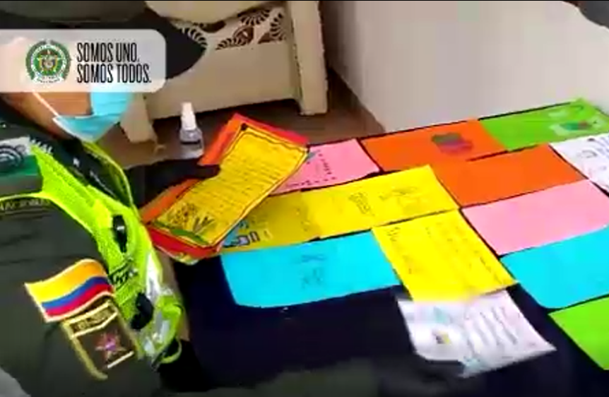 Los niños y niñas agradecen a los héroes de Colombia1