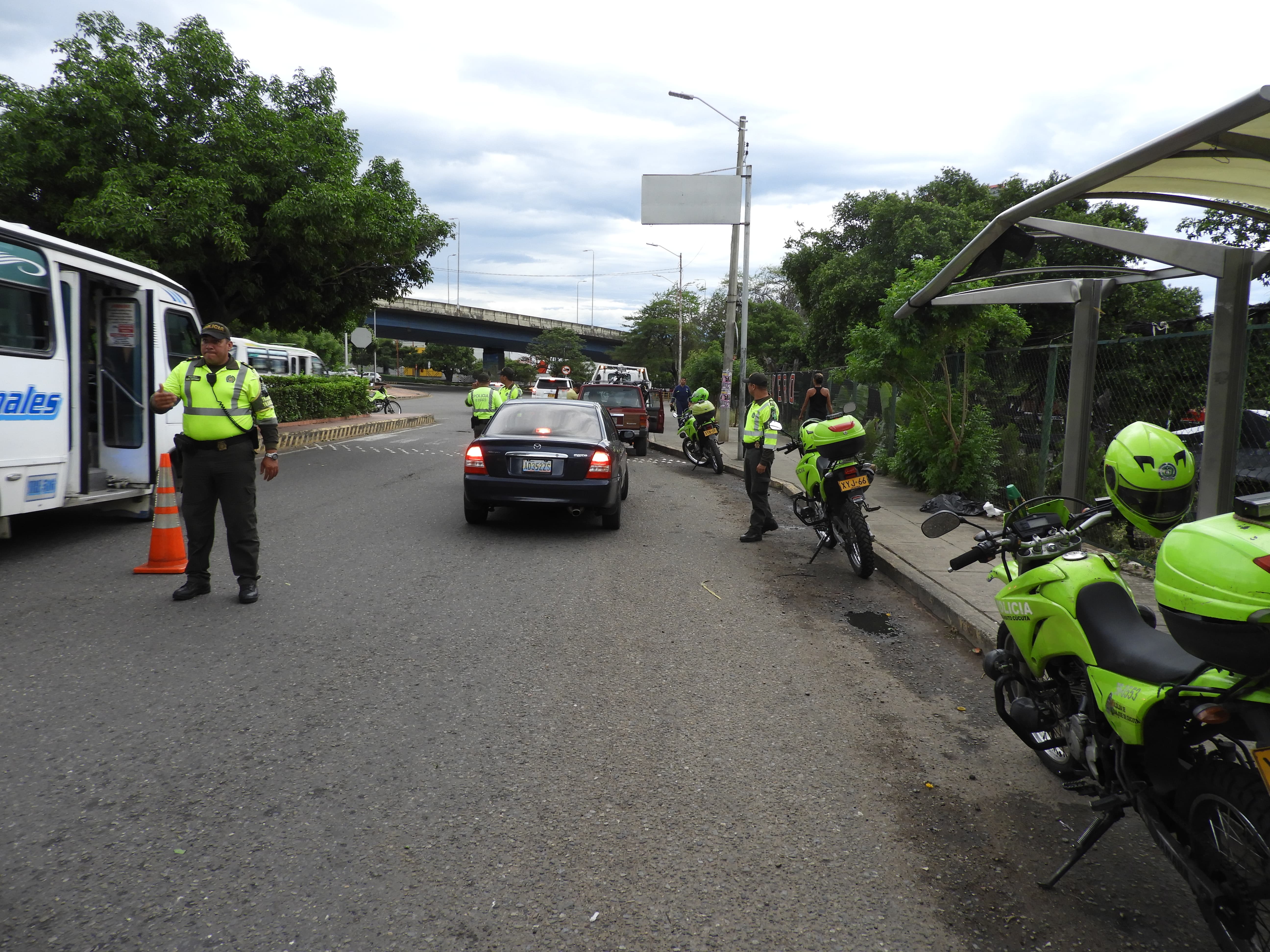mediante-planes-de-registro-y-control-a-personas- uniformados-garantizaron-la-seguridad-en-ejes-viales-y-zonas-turísticas