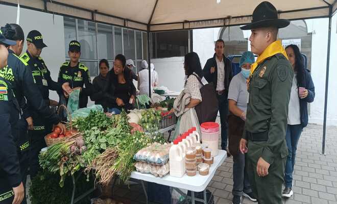 La Policía Nacional apoya al sector agropecuario