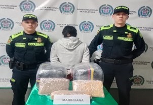 La mujer y el estupefaciente fueron dejados a disposición