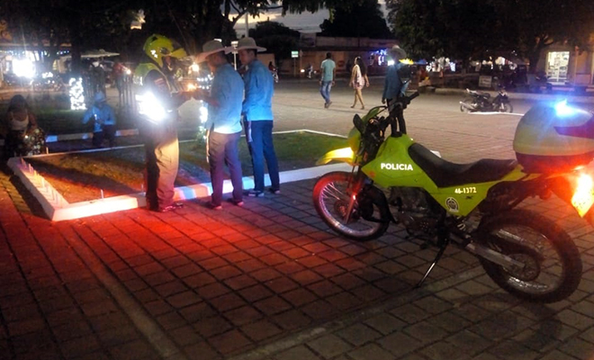 En-completa-tranquilidad-y-armonía-se-vivió-la-noche-de-velitas-en-el-Meta