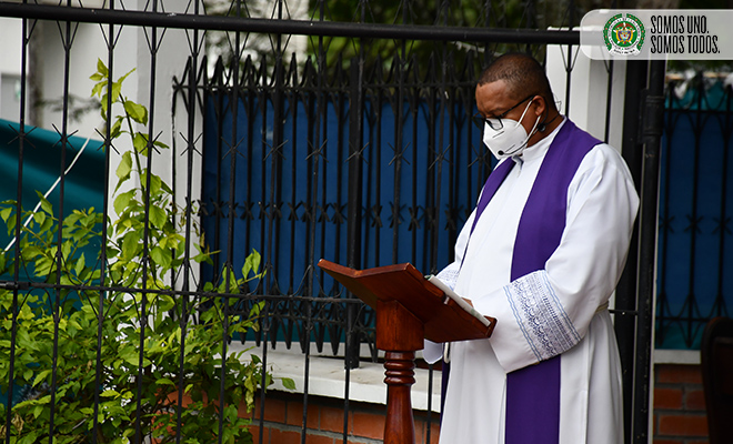 ¡Ven a nuestras almas, ven no tardes tanto!