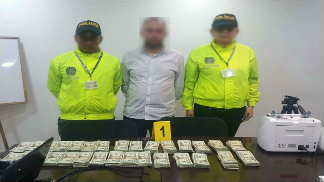 Nuevo-caso-de-incautación-de-divisas-americanas-en-el-aeropuerto-el-dorado-procedente-de-México