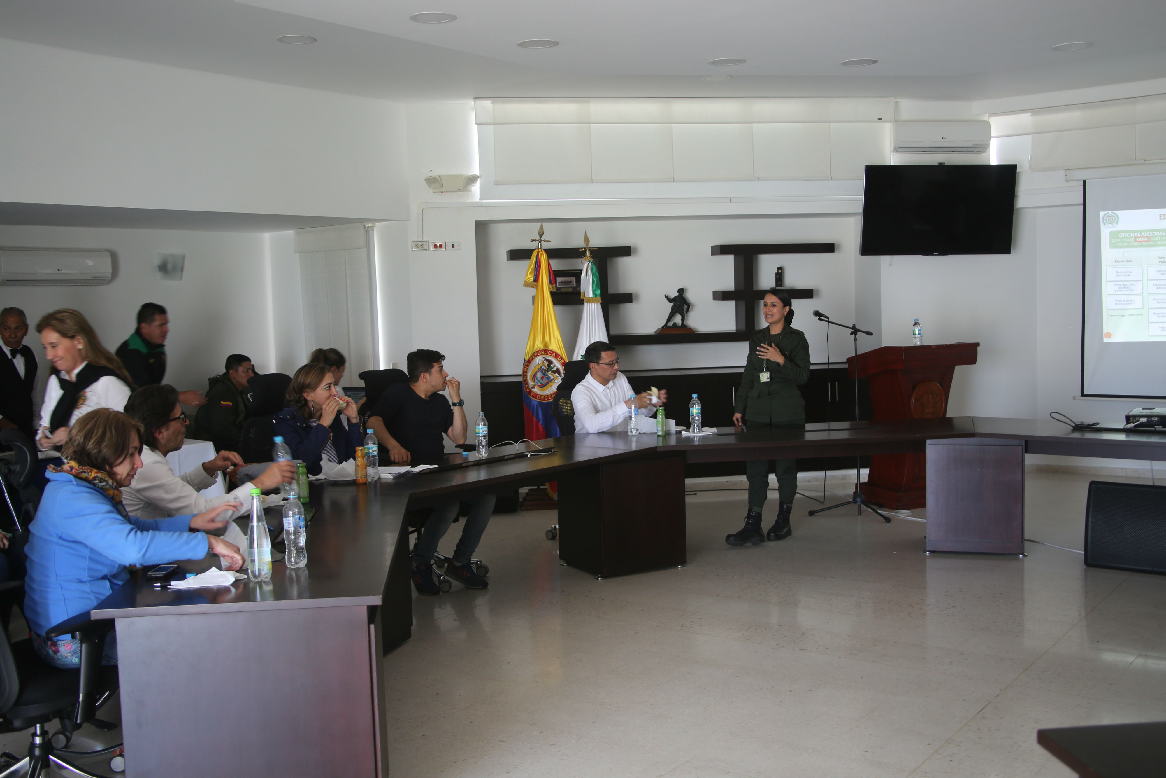 El-centro-internacional-de-estudios-contra-el-narcotráfico-participa-en-intercambio-de-experiencias  