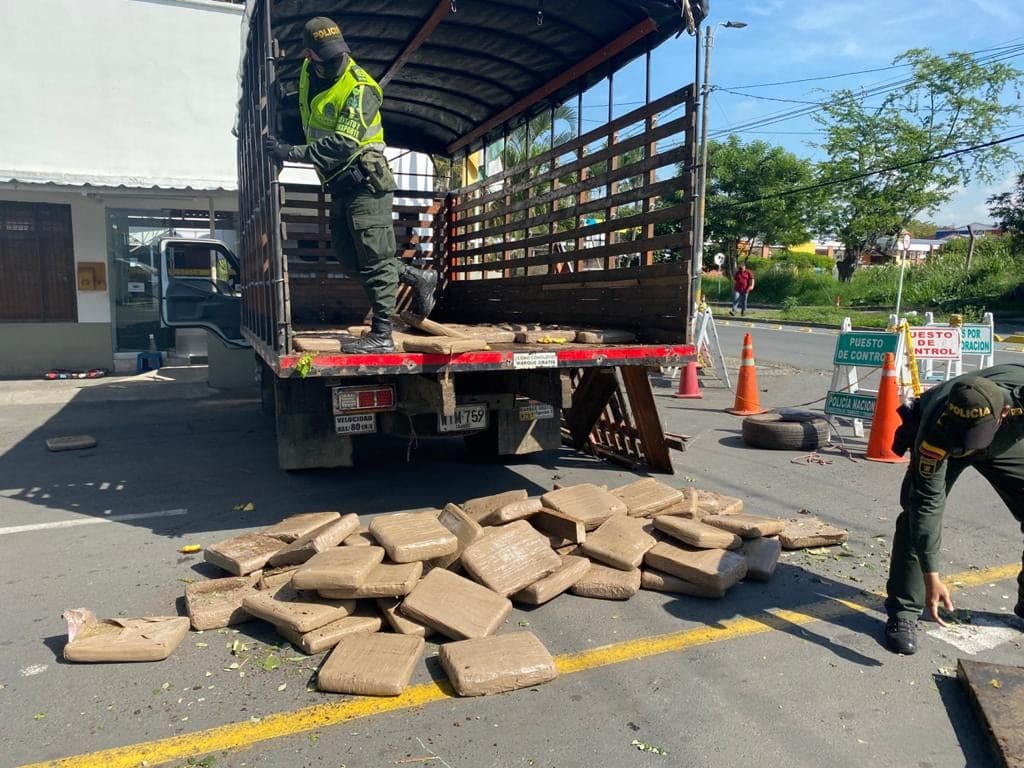 Ocultos_en_doble_Piso