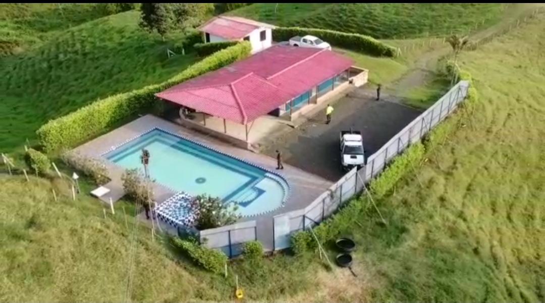 Policía-Antinarcóticos-y-Fiscalía-General-de-la-Nación-ocupan-bienes-avaluados-7500-millones-de-pesos