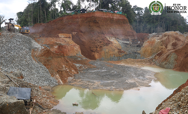 En el operativo se destruyeron seis excavadoras, que generaban ganancias por más de 9.800 millones de pesos anuales 