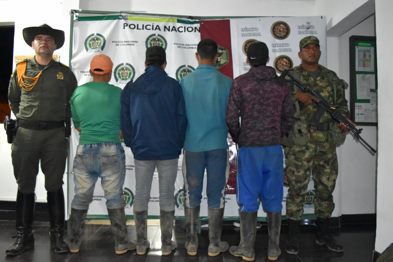 A más de ocho horas a pie, en zona selvática fueron capturados por minería ilegal 