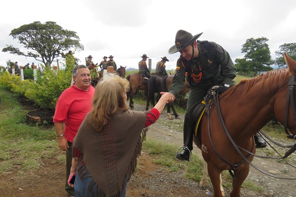 Patrullaje rural Carabineros de Colombia 