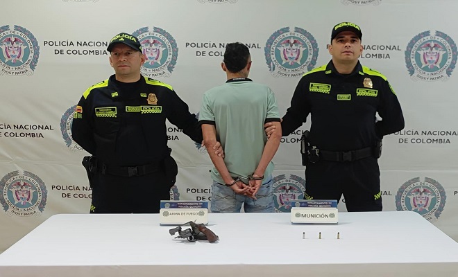 En Armenia, fue capturado alias 'Pifiaco' con un arma de fuego