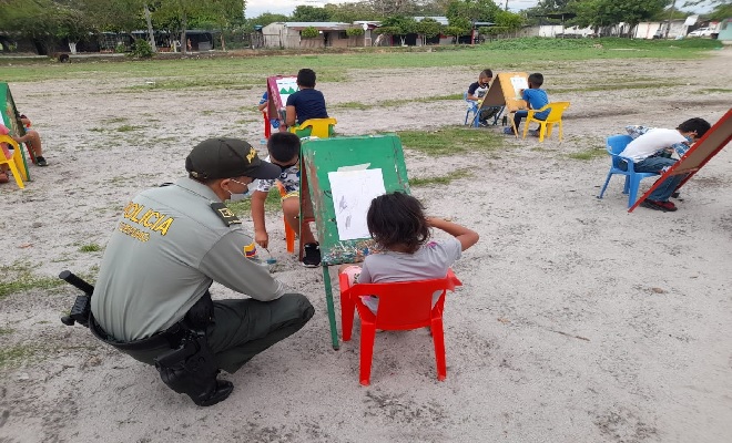 Con actividades lúdicas la policía en Santander promueve el respeto por la niñez