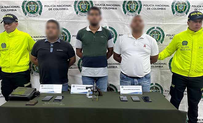 Investigadores capturan a tres por porte ilegal de armas.