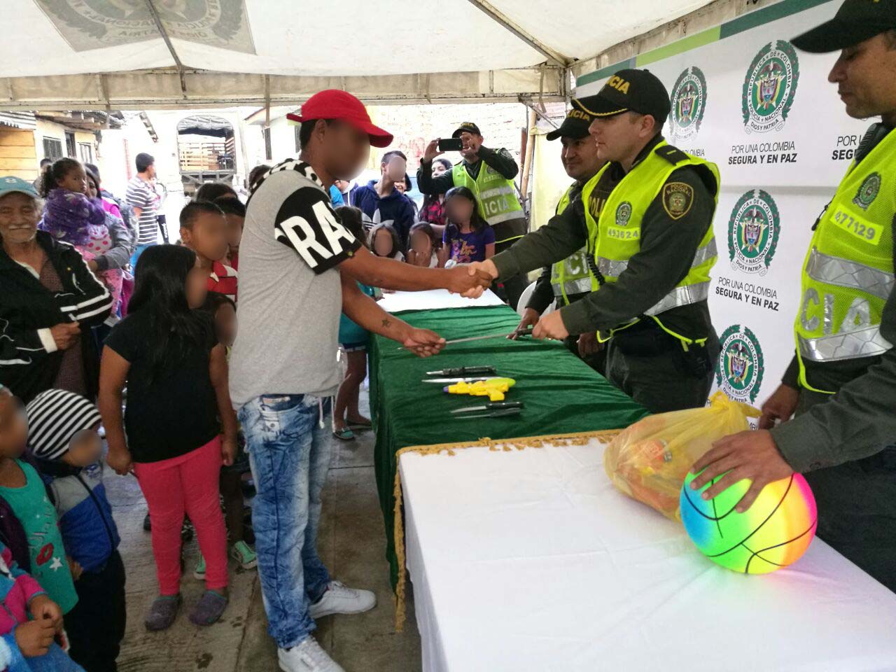 El evento contó con la participación de adolescentes de la comuna ocho de la capital Caucana
