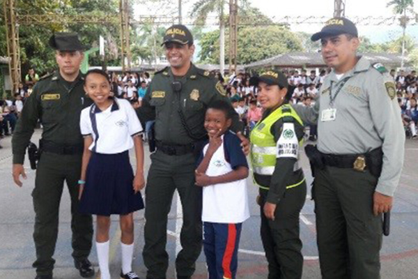 El objetivo, mejorar las condiciones se seguridad en las instituciones educativas de la localidad