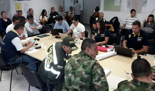 policia-colombia-dispuestos-a-ayudar-valdivia-ituango-colombia-antioquia