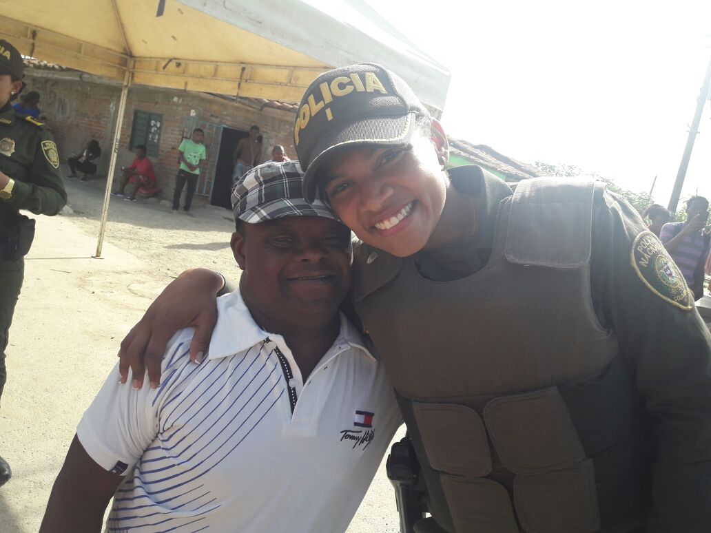 policia comprometida con la infancia