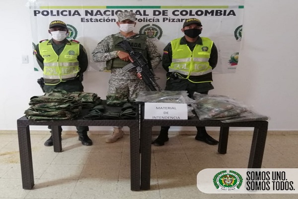 Policía-e-Infantería-de-Marina-hallamos-material-de-intendencia-de-uso-privativo-de-las-fuerzas-militares.