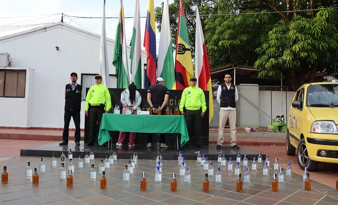Policía en Neiva, incauta gran cantidad de licor adulterado