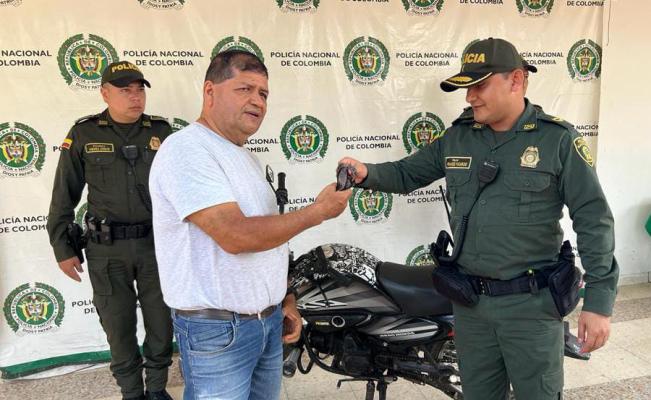 Policía Nacional en una rápida reacción logra recuperar motocicleta que había sido hurtada 
