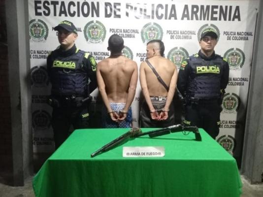 Dos hombres fueron capturados con arma de fuego en Armenia