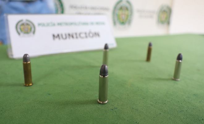 Por el delito de fabricación, tráfico o porte de armas de fuego, municiones o accesorios, fue capturada una persona.
