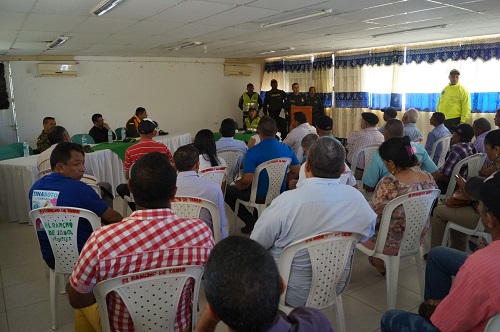 Policía Nacional se reunió con el gremio de ganaderos en Fonseca