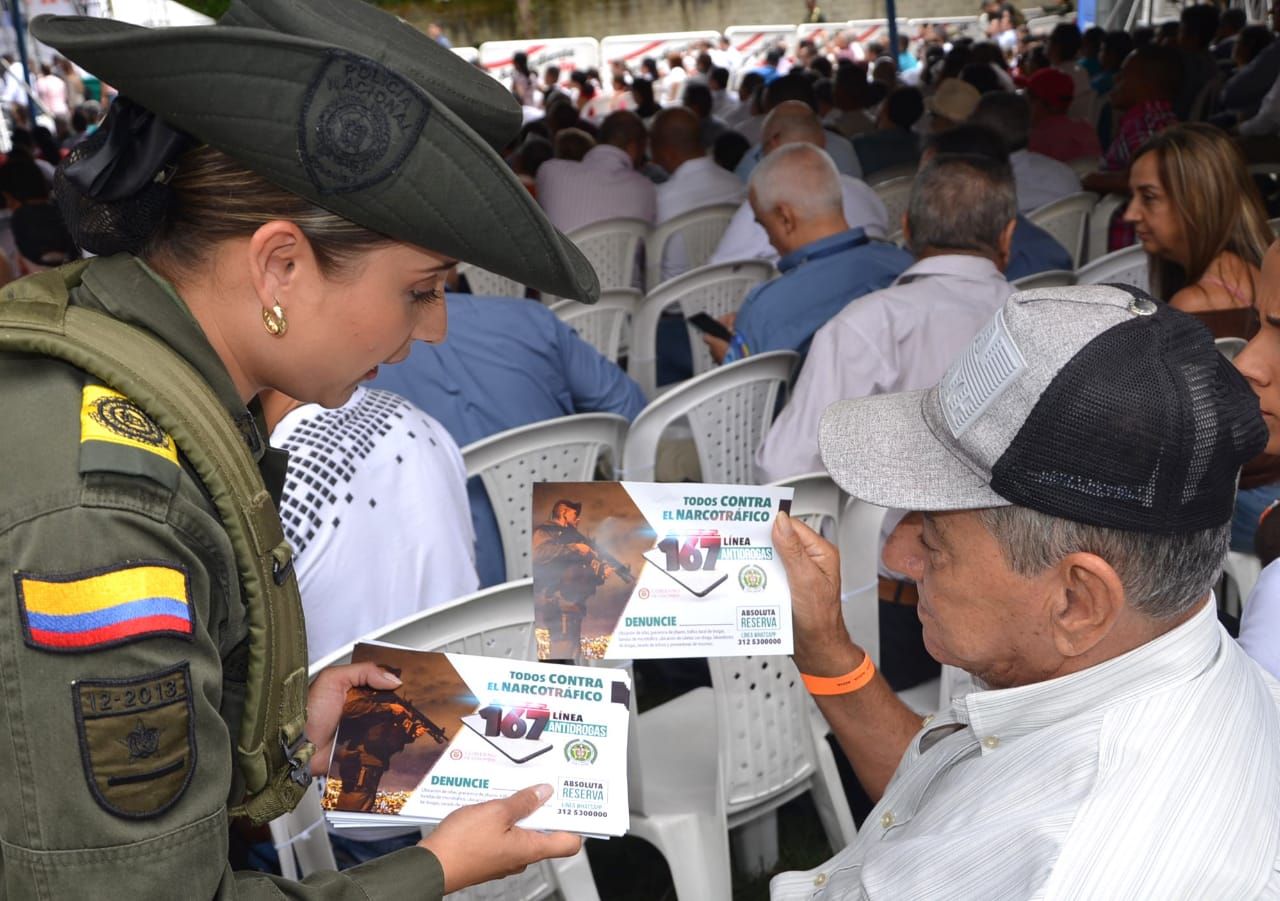 Presidente-lanza-la-línea-167-Antidrogas
