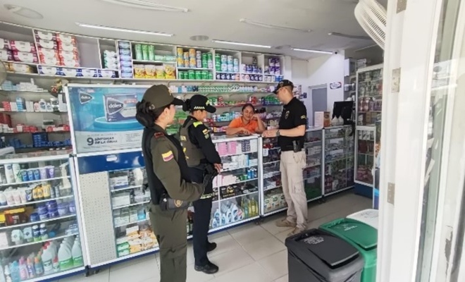 Policía comunitaria realiza campañas en el sector comercio 
