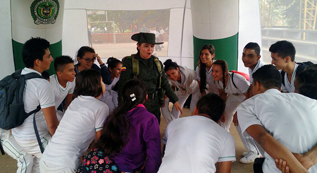 La Policía Nacional-dictó-lesiones de prevención-a-estudiantes-del-Meta