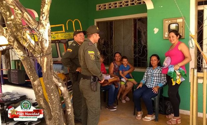 La Policía Nacional-previene-a-la comunidad-portolopense-del-gota a gota