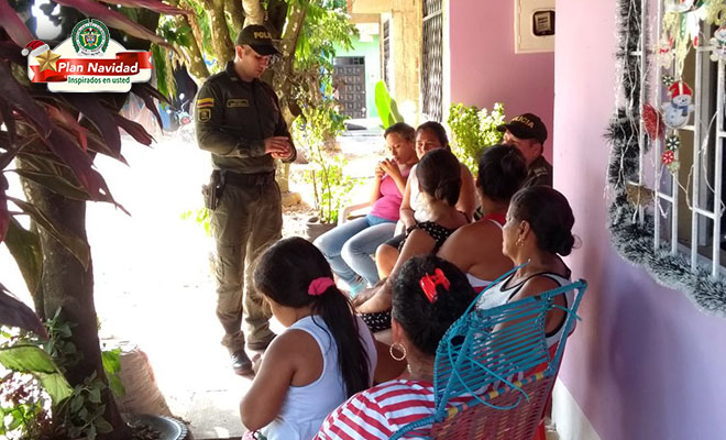 La Policía Nacional-previene-a-la comunidad-portolopense-del-gota a gota