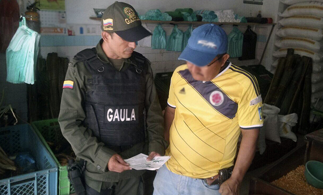 En-Navidad-la-Policía Nacional-lo-invita-a-que-digamos-juntos-‘yo no pago-yo denuncio’