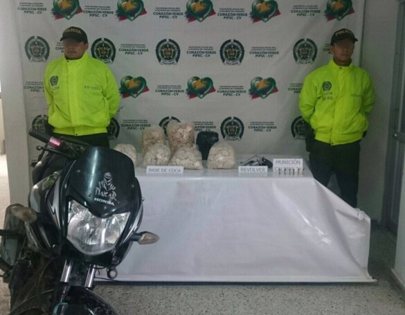 19-kilos-de-base-de-coca-y-un-arma-incautada
