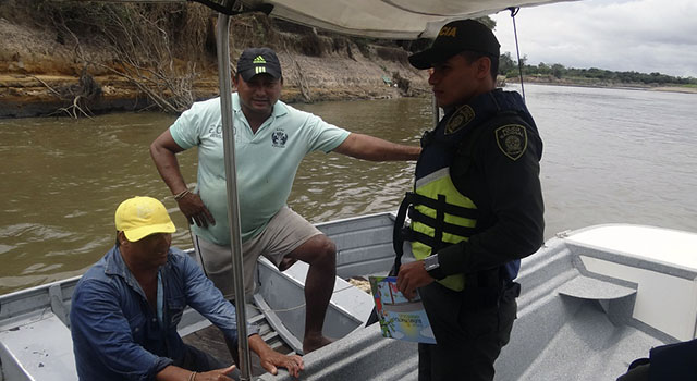 La Policía Nacional-promueve protección de nuestros autóctonos delfines rosados-Meta