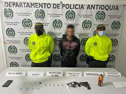 en la lucha frontal contra los grupos armados al margen de la ley