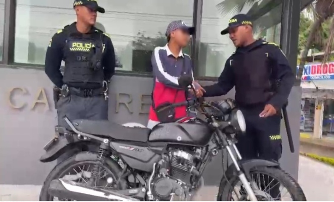 Motocicleta recuperada y entregada a su propietario