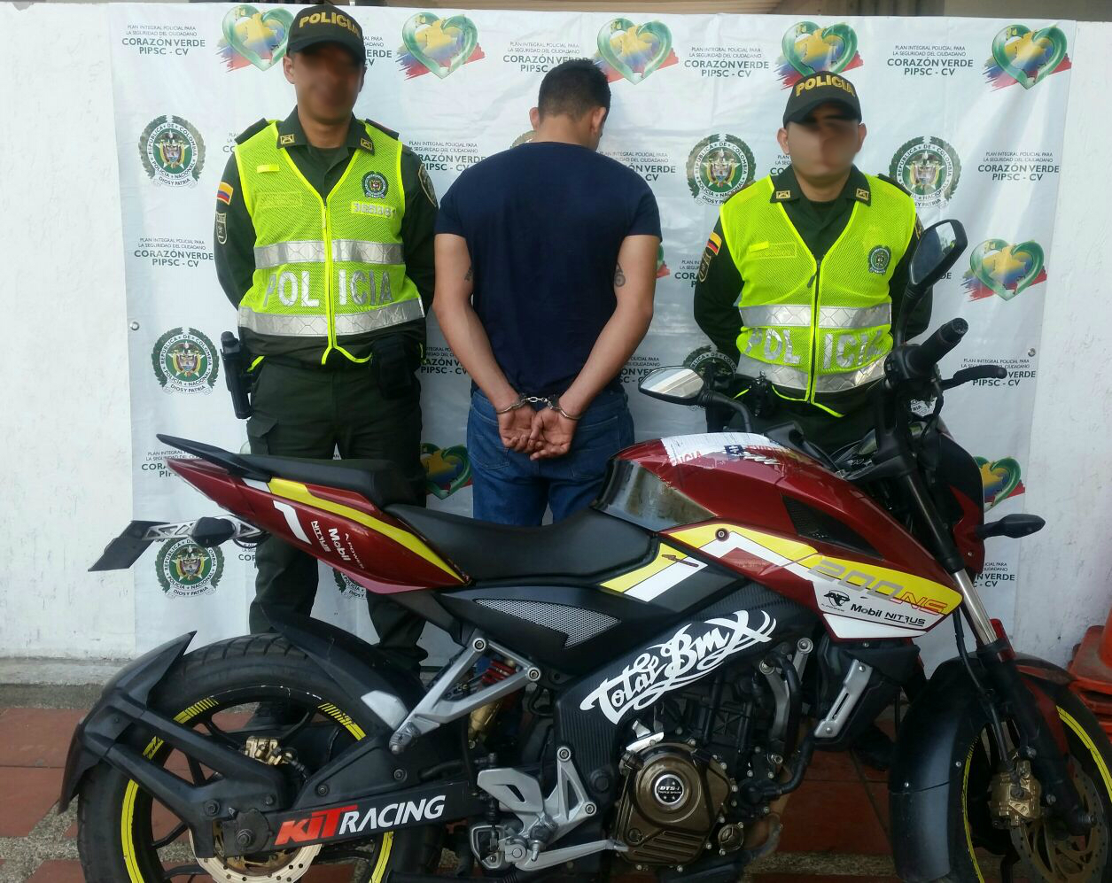 recuperación de motocicleta en efectivos controles 