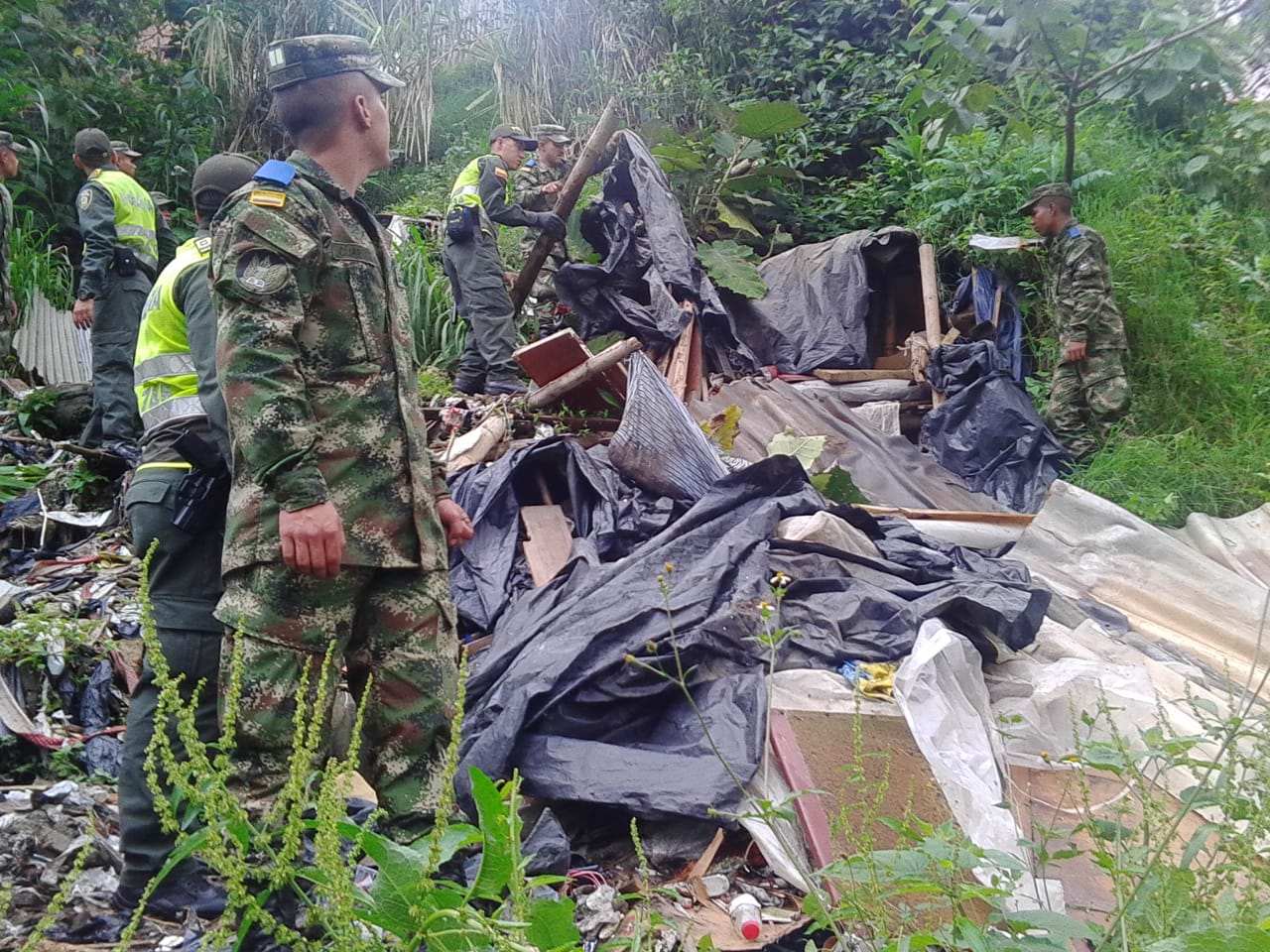 El lote era utilizado como sitio de venta de estupefacientes 