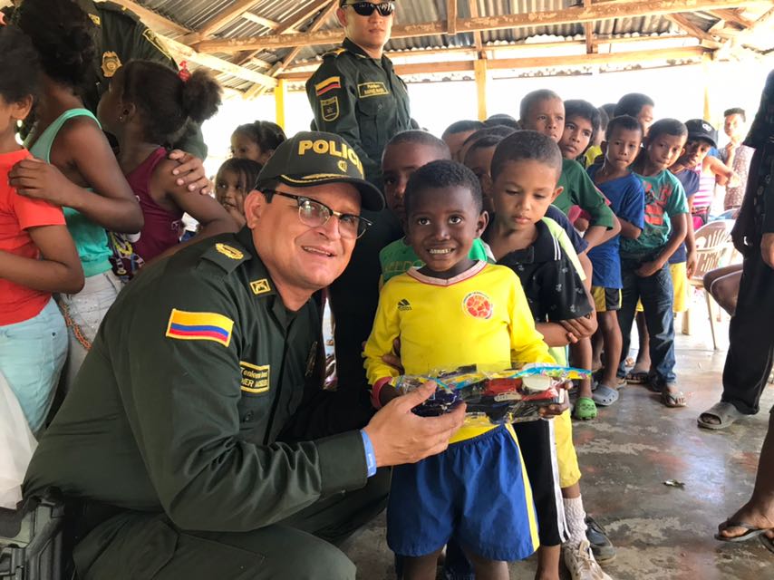 La policia Nacional entrego mas de 15 mil regalos a niños en Bolivar 