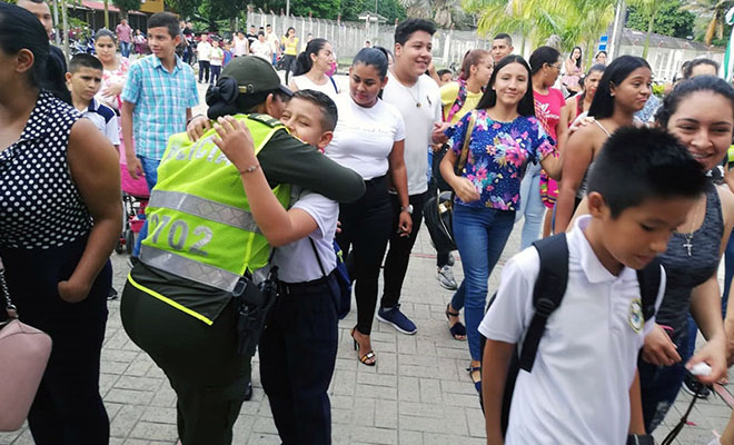 La-Policía-del-Meta-acompaña-a-más-de-60-mil-estudiantes-durante-su-regreso-a-clases