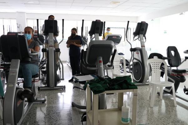Rehabilitación en gimnasio 