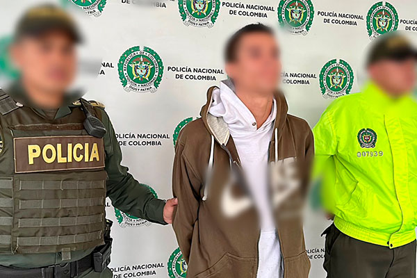  de_forma_violenta_le_hurta_el_celular_a_una_ciudadana