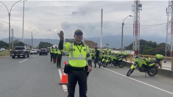 La Policía Nacional implementa medidas especiales para garantizar seguridad a los viajeros en el retorno a sus lugares de origen