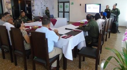 reunion-de-autoridadades-civiles-en-certificado-de-municipios-libres-de-expendios-de-droga