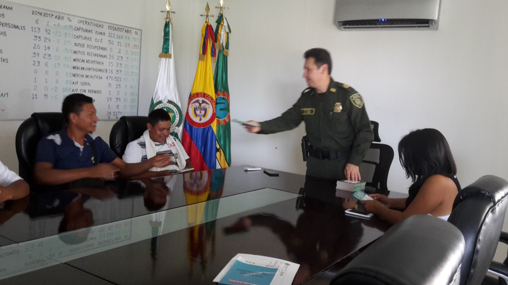 Curacas del sector “los kilómetros” vía a Tarapacá analizan nuevo código de policía